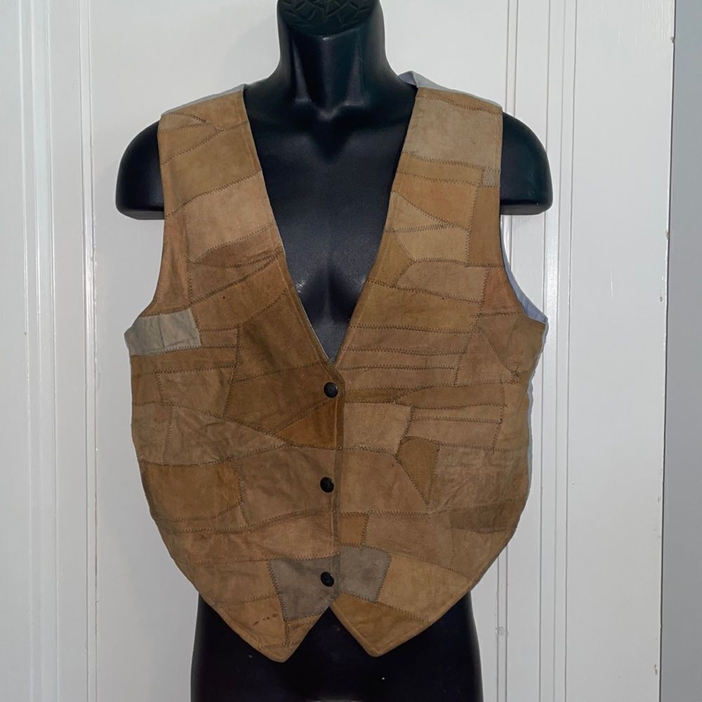 Vtg 70s tan suede patchwork snap up vest